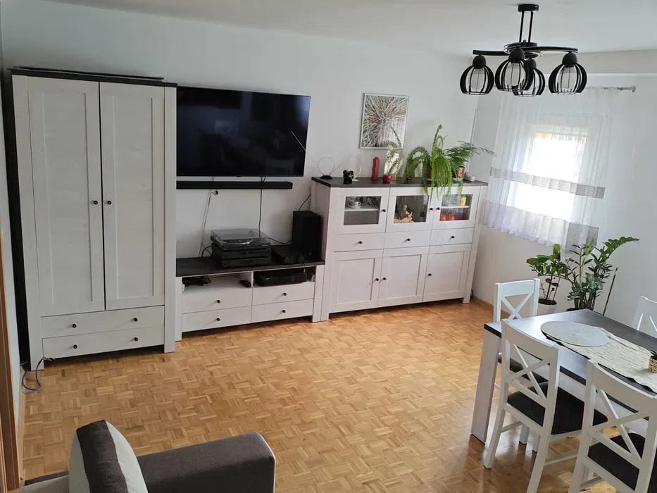 Umeblowane mieszkanie 53 m² na I piętrze, Oława – Oława – zdjęcie 1